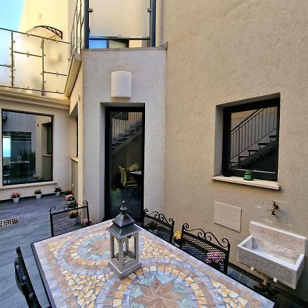 The White Domus Appartement Taormina Buitenkant foto