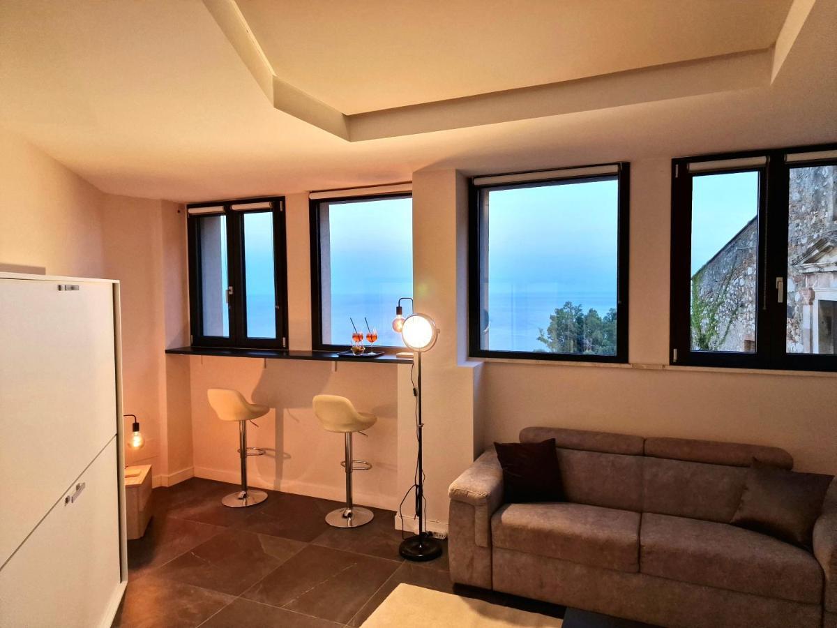 The White Domus Appartement Taormina Buitenkant foto