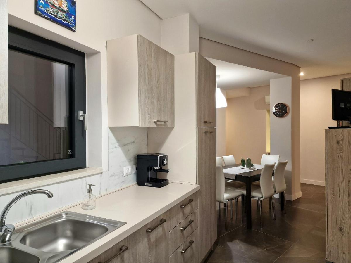 The White Domus Appartement Taormina Buitenkant foto